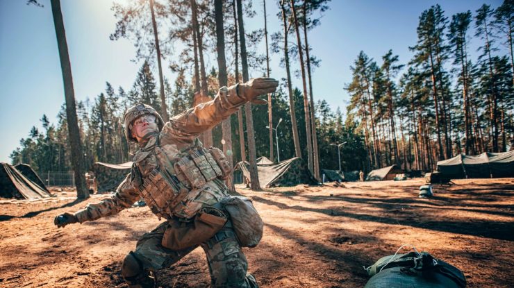 Moscova tună şi fulgeră. E deranjată că America va aduce mai mulţi soldaţi în România