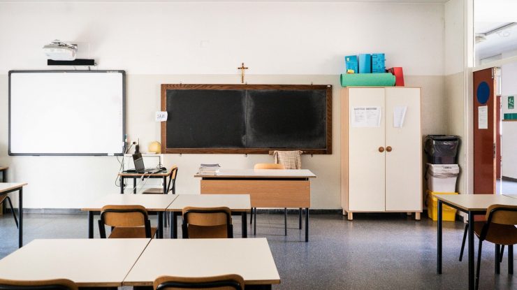 Italia se pregătește de redeschiderea școlilor cu... ferăstrăul