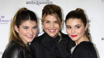 Actrița Lori Loughlin, condamnată la închisoare, după ce dat mită ca fetele ei să intre la facultate