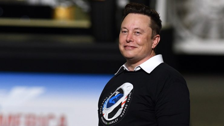 Astronauții SpaceX fac farse prin telefon, Elon Musk plătește