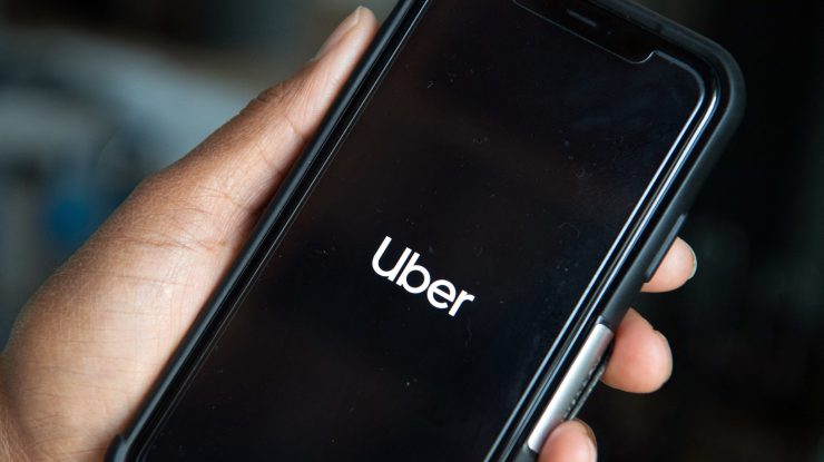 O instanță din California a decis ca șoferii Uber să fie declarați angajați, nu colaboratori