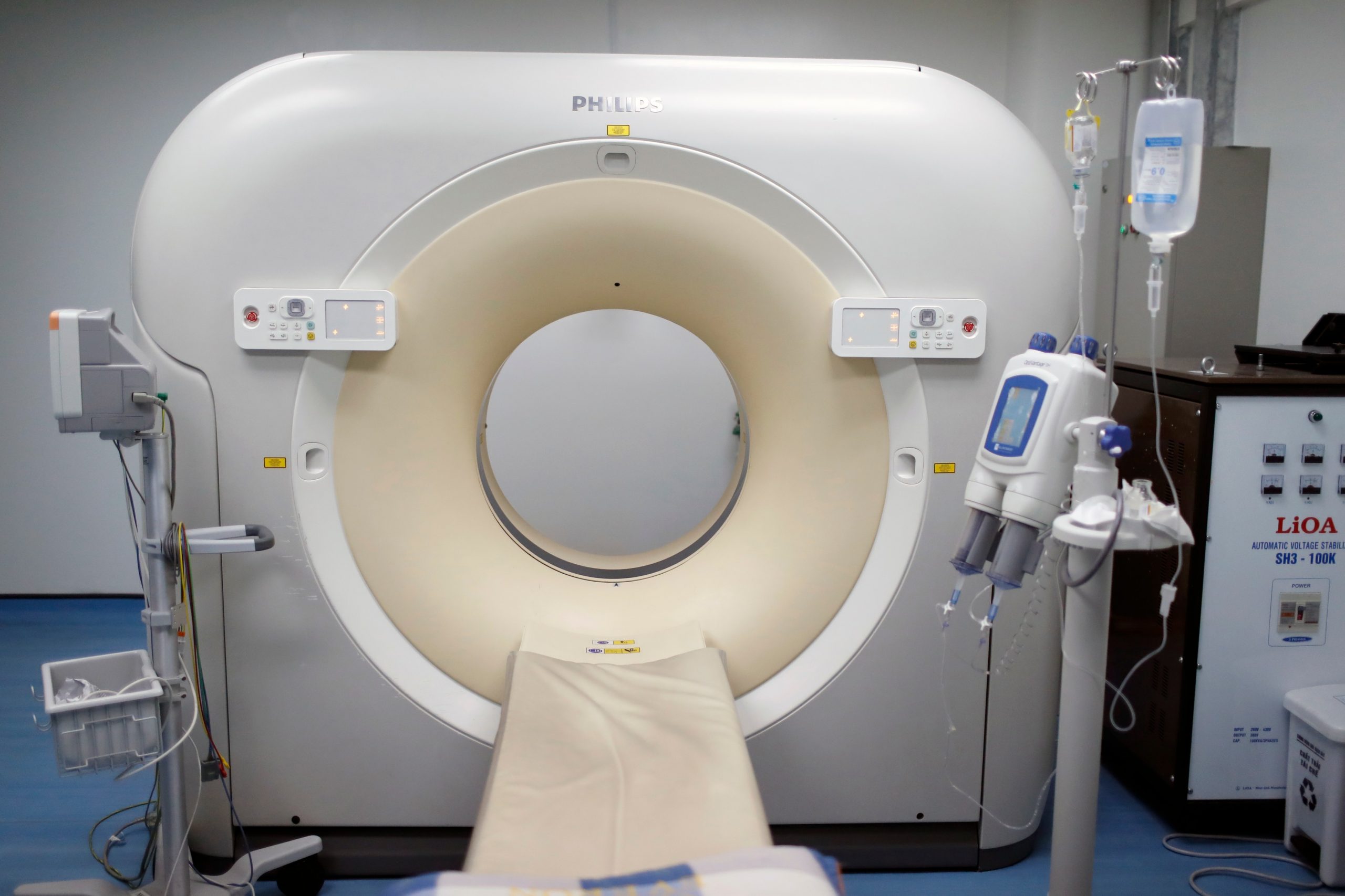 O pacientă suferise un AVC a fost rănită de o bucată de metal în computerul tomograf