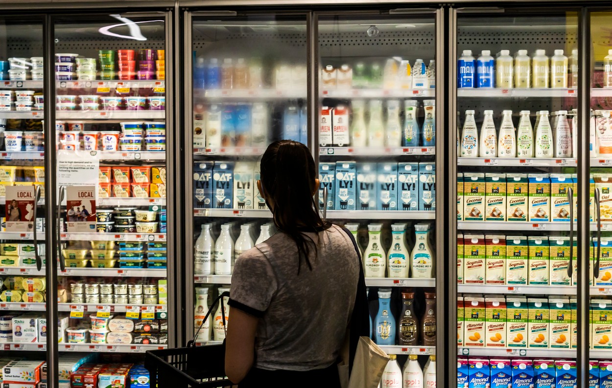 Cât de mult vei plătit pentru produsele lactate în perioada următoare