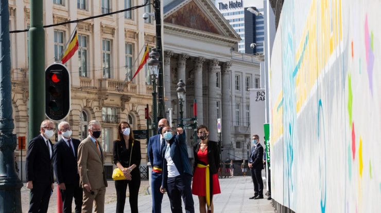 Masca devine obligatorie în spaţiile deschise din Bruxelles