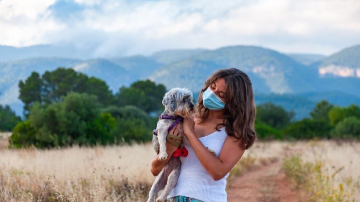 Câinele tău ar putea lua Covid-19 de la tine? Specialiştii români dau replică unui studiu făcut de cercetători italieni