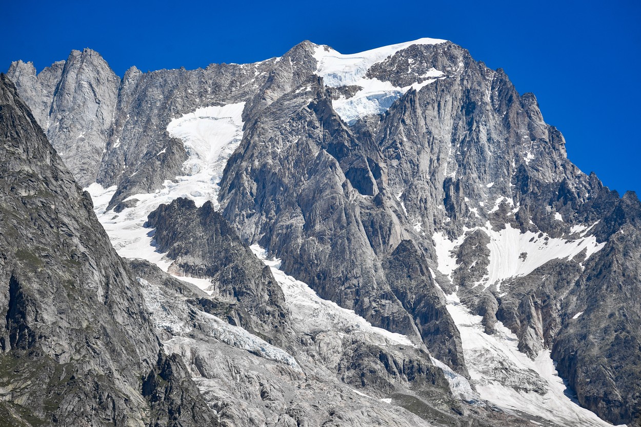 Atenţionare de călătorie pentru Italia: Gheţarul Planpincieux riscă să se prăbuşească