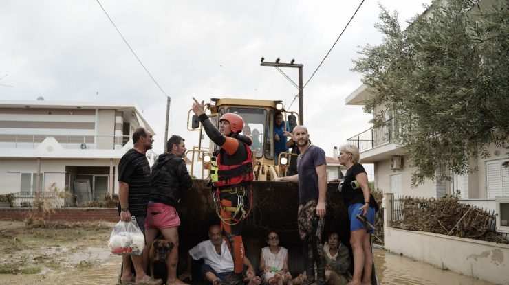 Cel puţin cinci persoane au murit ca urmare a inundaţiilor din Grecia