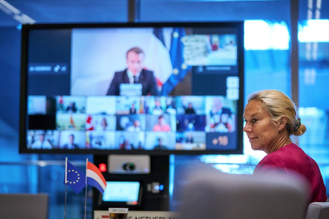 Donatorii internaţionali alocă „resurse majore” pentru Liban, dar impun condiţii