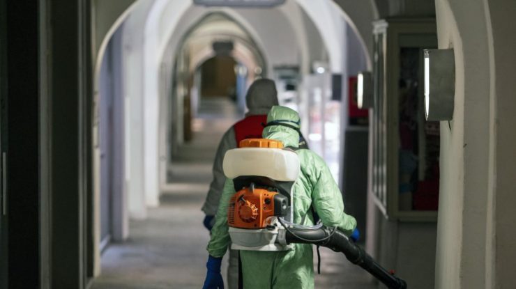 Mai mulţi migranţi au fugit dintr-un centru de carantină COVID -19 din Mehedinţi