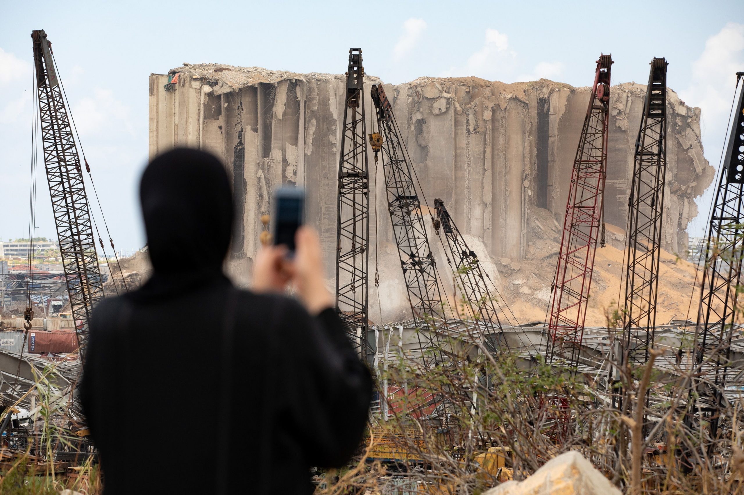 Guvernul Libanului şi-a prezentat demisia