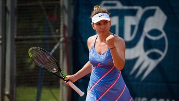 Simona Halep a câştigat primul meci oficial disputat după 5 luni