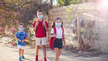 Copiii, mai rezistenți la Covid? Ipoteza emisă de un profesor doctor în pediatrie la Universitatea California