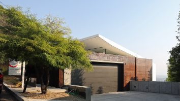 Primarul din Los Angeles a ordonat tăierea curentului la o petrecere ilegală organizată de un TikToker