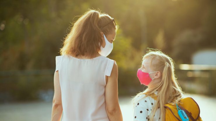 Gripă, viroză sau Covid? Cum îţi dai seama pe care dintre ele o are copilul tău şi ce ai de făcut