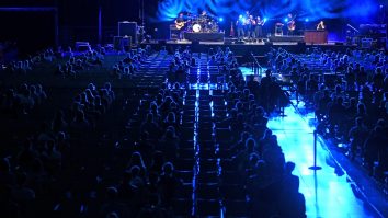 Germanii vor să-ți arate cum se răspândește noul coronavirus la un concert