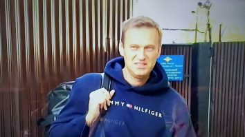 Criticul Kremlinului, Aleksei Navalnîi, va supraviețui otrăvirii, anunță fondatorul ONG-ului care l-a transportat în Germania