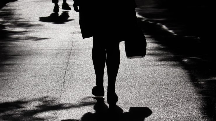 Victimele hărţuirii stradale şi abuzurilor sexuale sunt victime ale societăţii