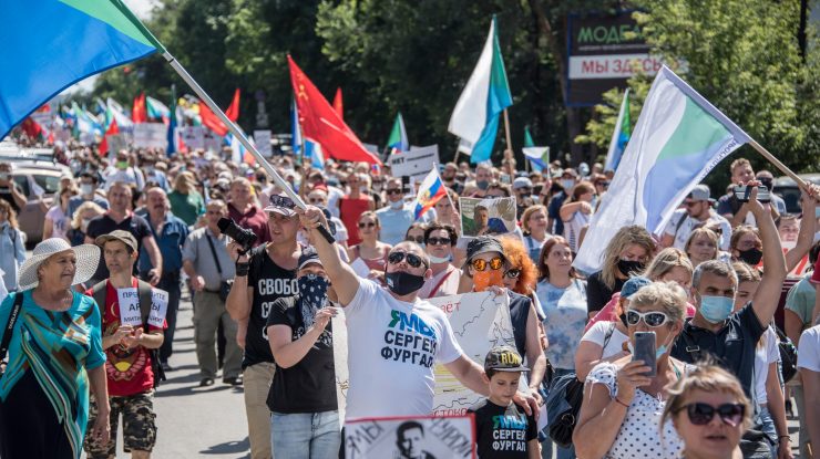 „Putin, bea niște ceai”: Noi proteste anti-Kremlin față de presupusa otrăvire a lui Navalnîi, în orașul rusesc Khabarovsk