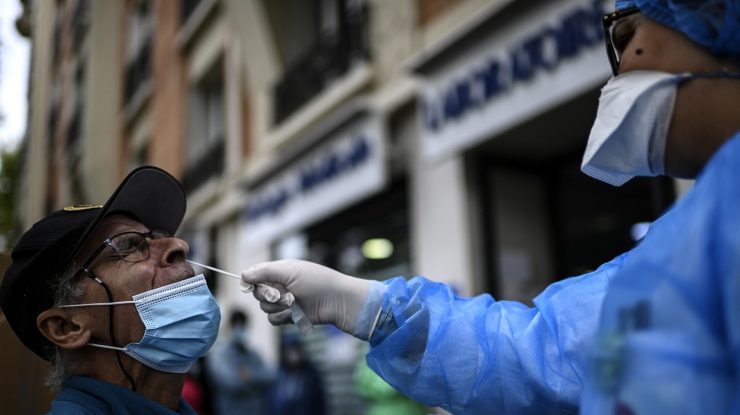 De ce Covidul îi ucide mai mult pe bărbaţi? Iată explicaţii din spatele cifrelor