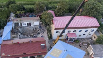 Zeci de persoane au murit în China după ce un restaurant s-a prăbușit
