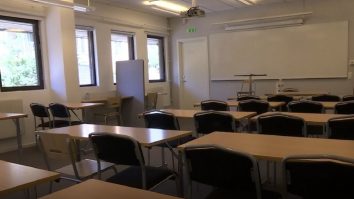 A început şcoala în Suedia, iar Laurei nu i-a fost teamă să-şi trimită copilul înapoi în bancă