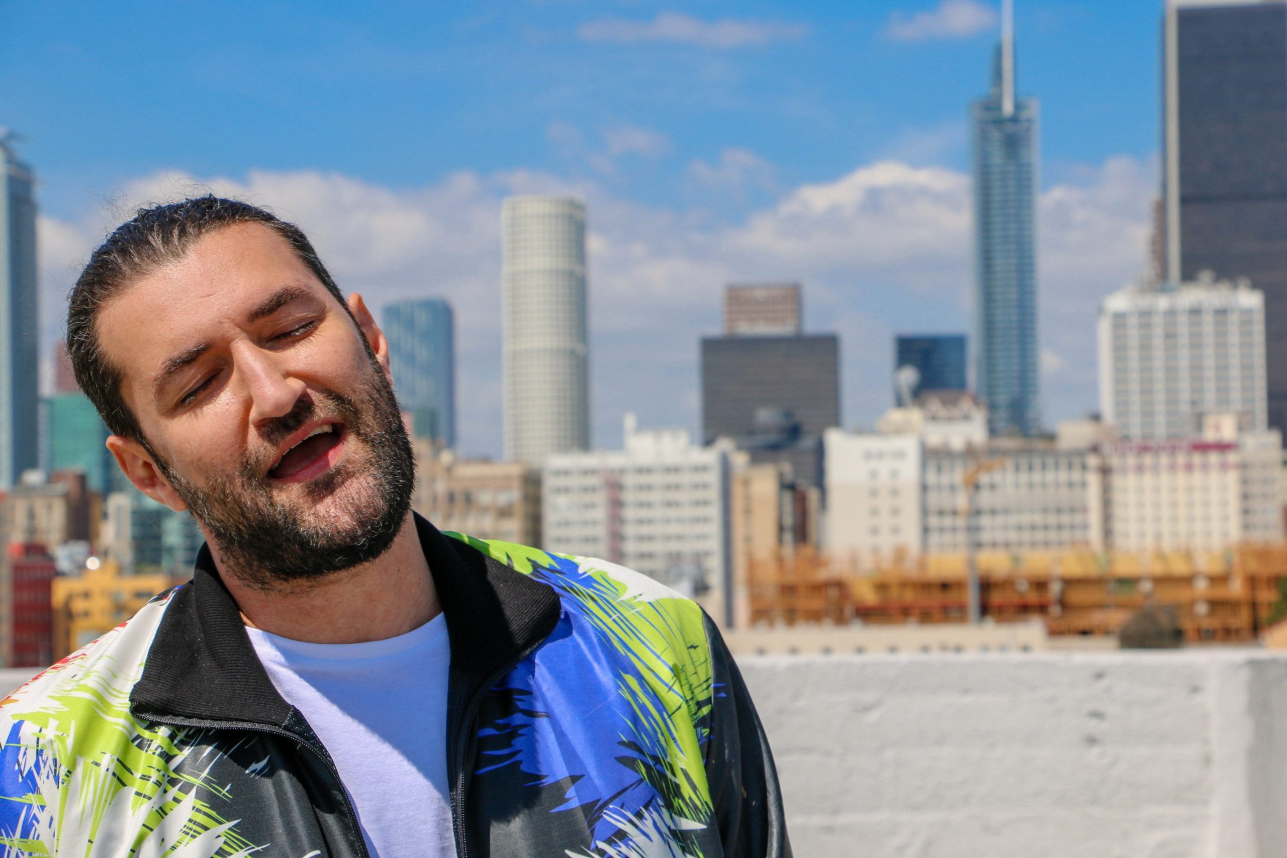 Smiley, amendat pentru depăşirea vitezei pe autostradă: Îmi pare rău, am dat un exemplu prost / Reacţia amuzantă a Poliţiei Române