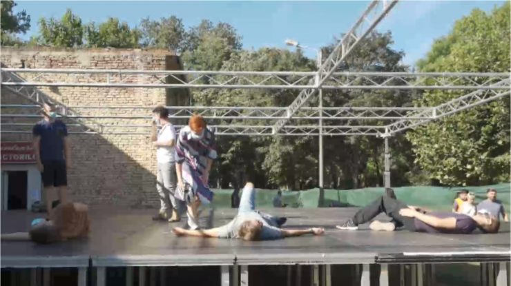 Dilema unui regizor: Deschidem teatrele când avem 1.500 de cazuri noi de coronavirus, dar le-am închis când aveam 200