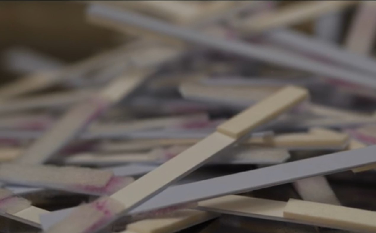 A apărut primul test rapid de depistare a virusului SARS COV 2 produs în România. VIDEO