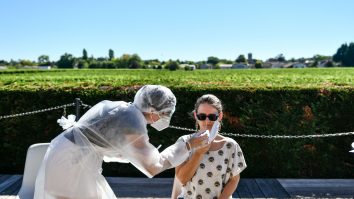 COVID 19. SUA exclude de la testare persoanele care nu au simptome