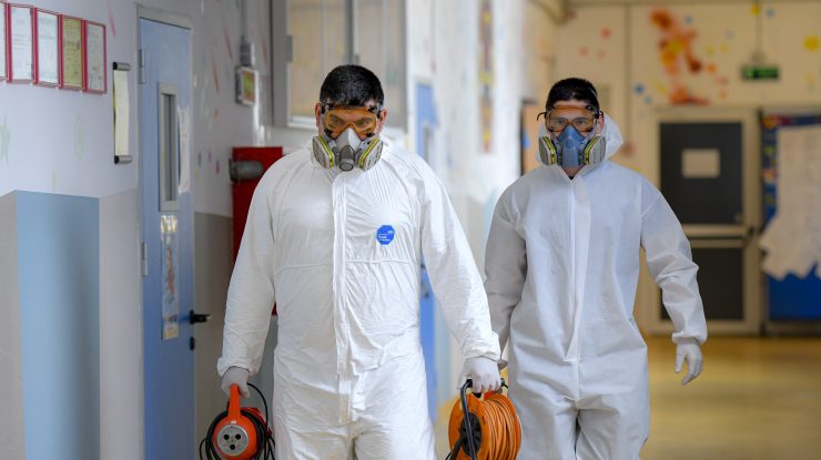 România în „stare de urgenţă”: plăţi ilegale pentru „carantinaţi” şi dezinfecţii neconforme sau cu adaos de 5.400%