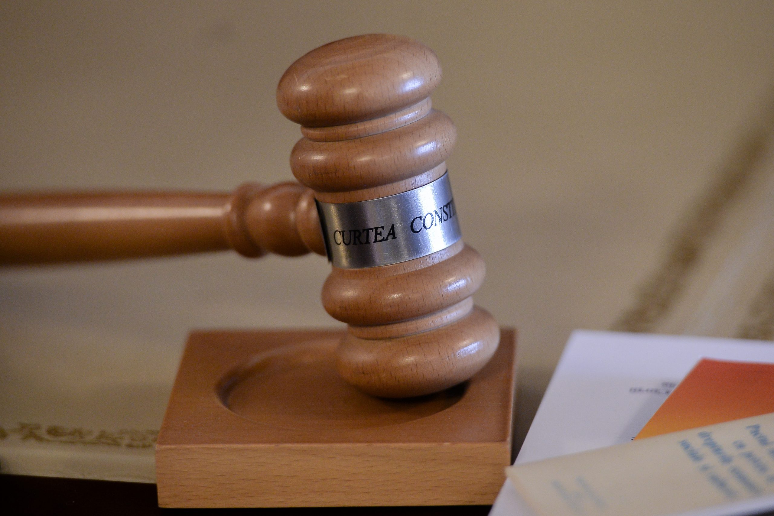 Statul român, obligat să plătească daune după ce telefoanele a doi soți judecători au fost ascultate ilegal