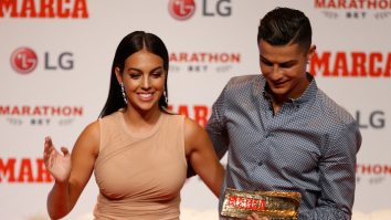 Cristiano Ronaldo a cerut-o în căsătorie pe iubita lui cu un inel de 675.000 de euro