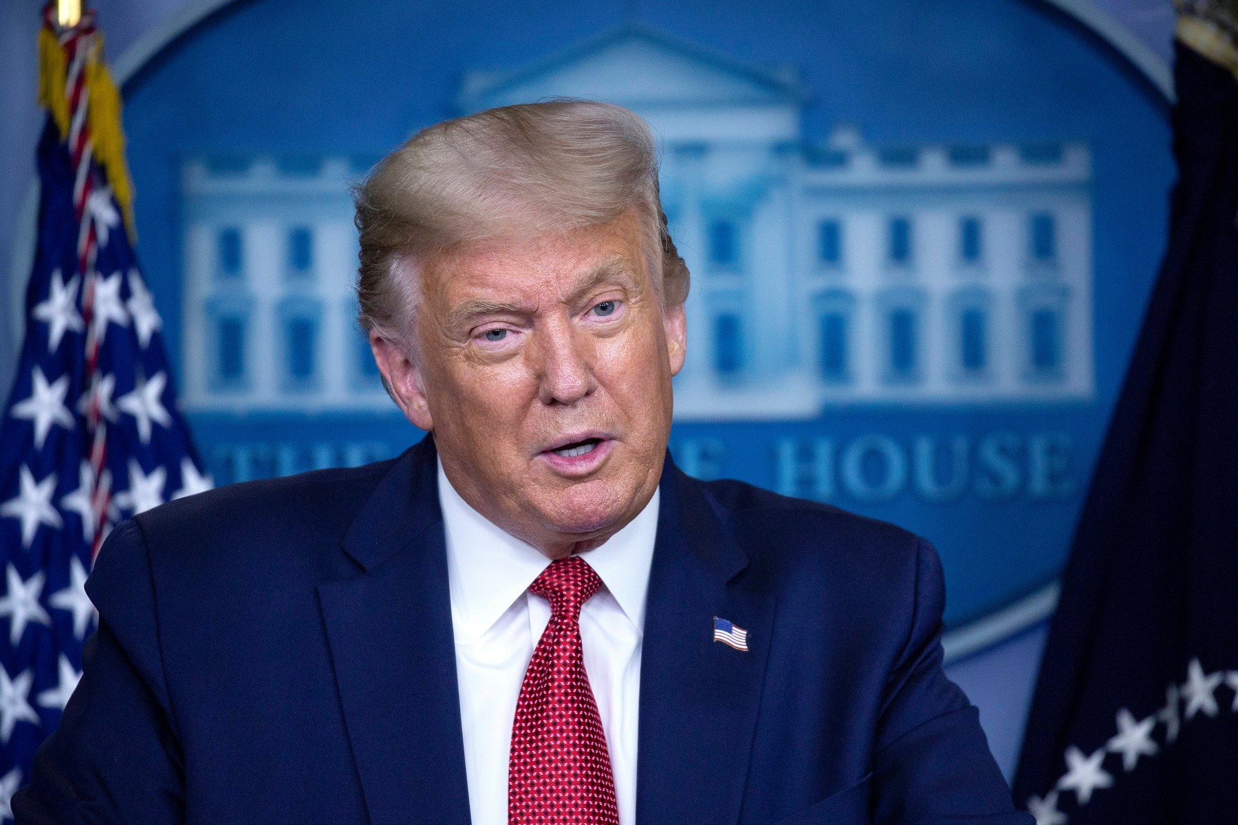 Miliardari uniți contra lui Trump. Fond secret de 100 de milioane de dolari pentru reclame TV împotriva președintelui