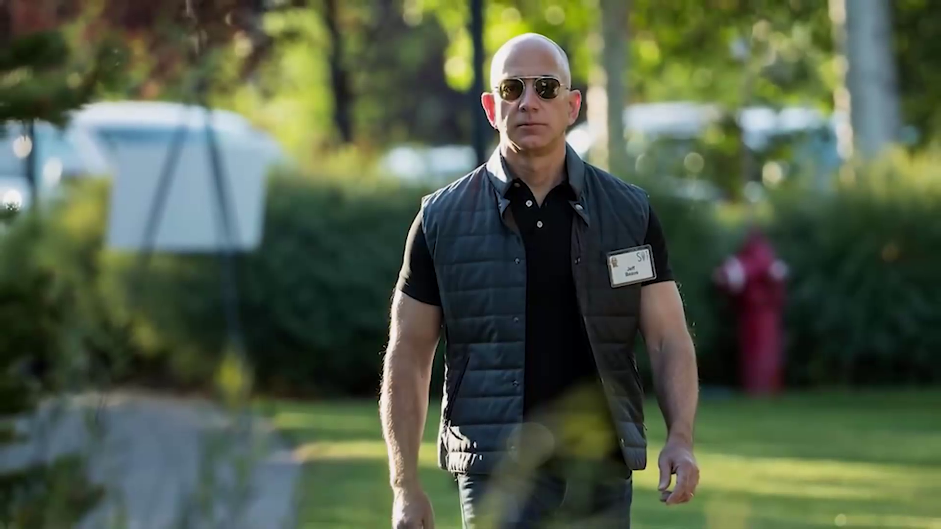 Miliardarii lumii și-au început cariera cu muncile de jos. Jeff Bezos a lucrat la McDonald’s