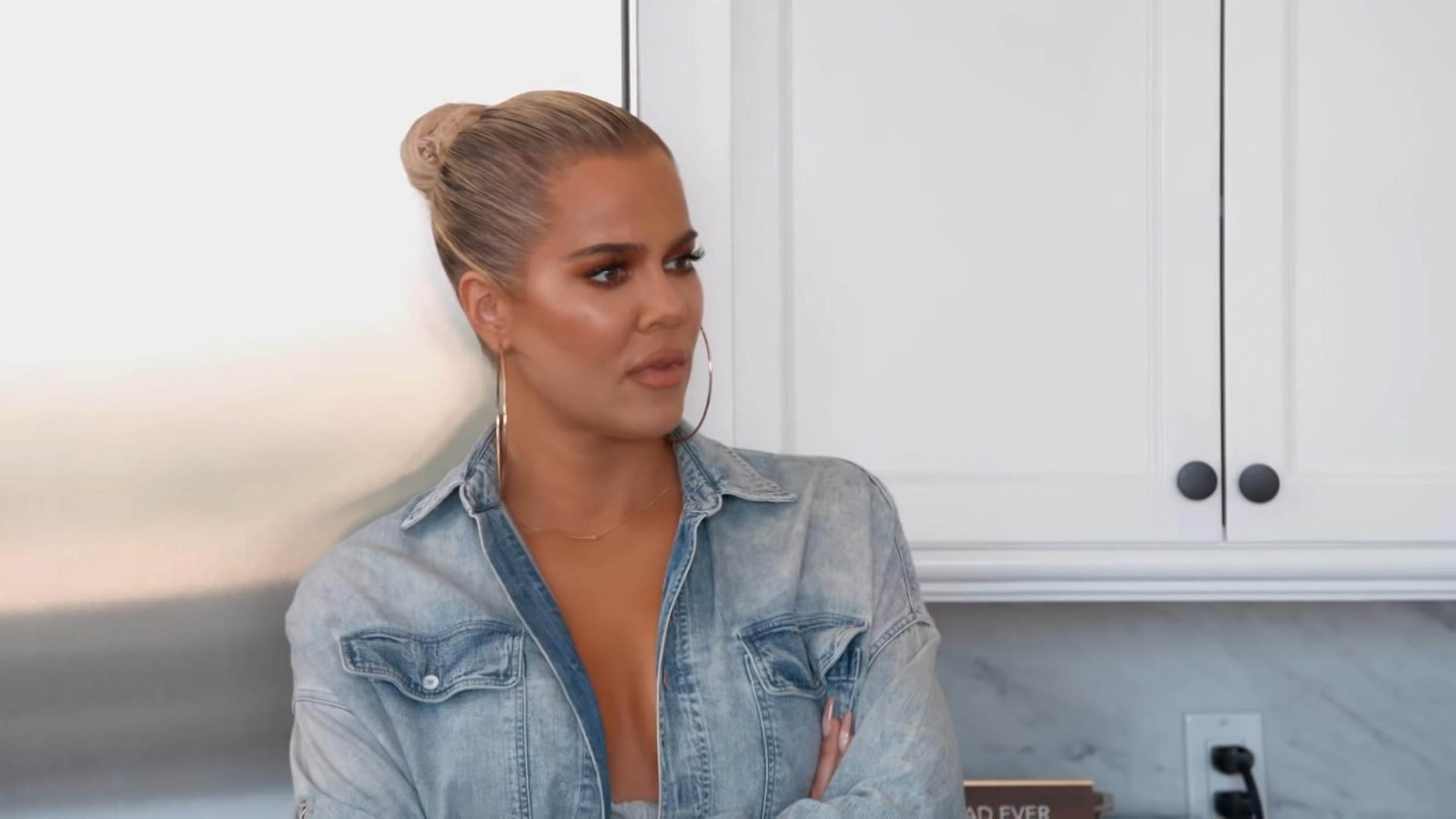 Khloe Kardashian s-a transformat în timp. Chirurgia estetică și antrenamentele fitness au dat roade