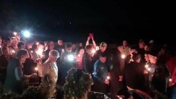 Alegătorii din Deveselu au sărbătorit victoria primarului mort în cimitir