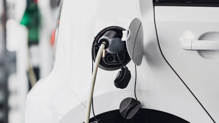 Japonia îşi propune să elimine vehiculele pe benzină până la mijlocul anilor 2030