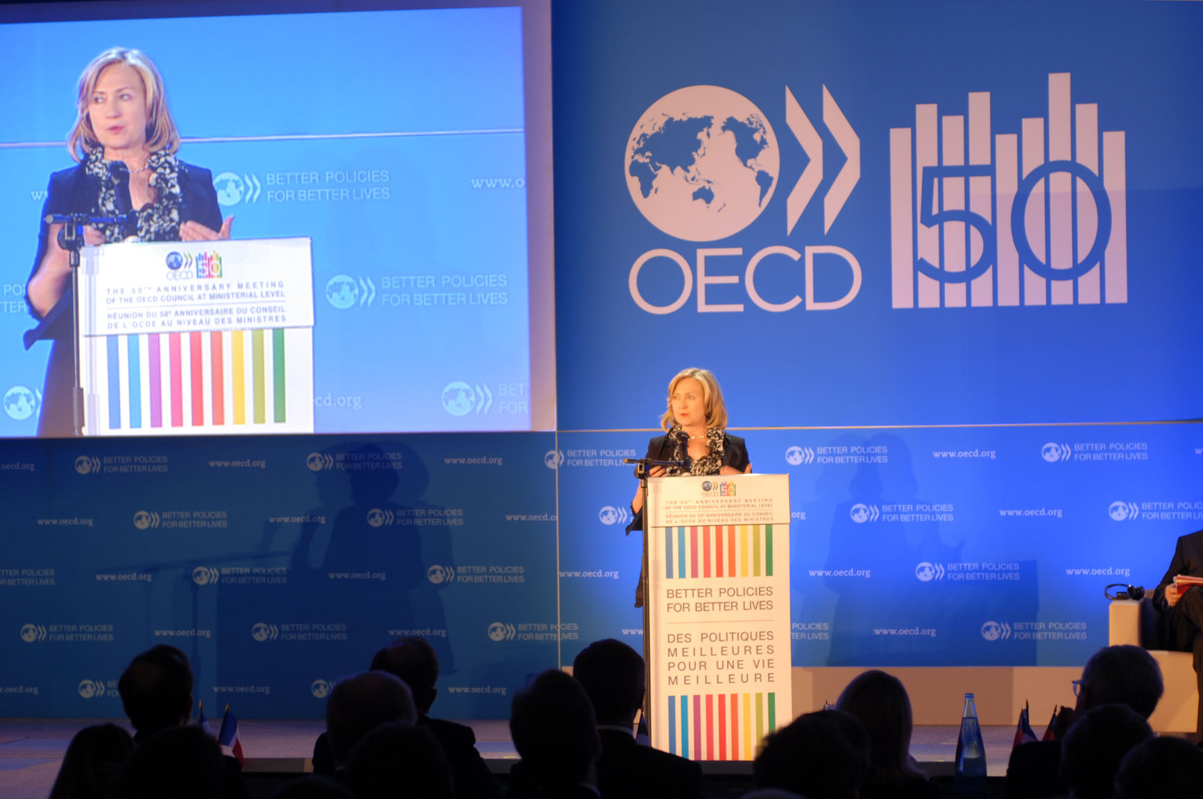 OCDE: economia globală va scădea din cauza COVID-19 cu 4,5%