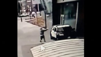 Momentul în care doi polițiști sunt ambuscați și împușcați în mașina lor, în SUA