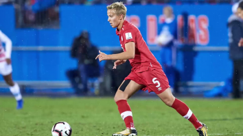 O fotbalistă de succes din Canada a anunțat pe Instagram că este transgender