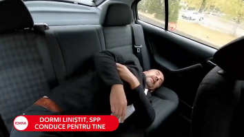 Experiment: Vlad Craioveanu vrea să vadă cât de bine s-a odihnit Bode pe bancheta din spate