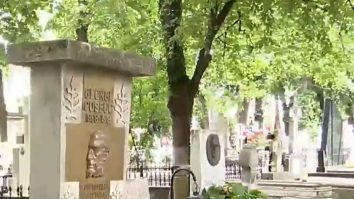 Locurile de veci se vând la preț de lux în Capitală