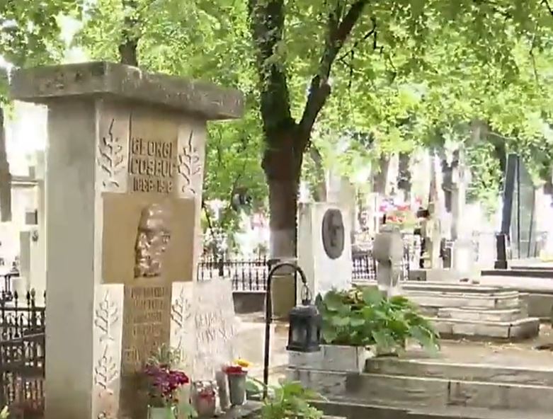 Locurile de veci se vând la preț de lux în Capitală