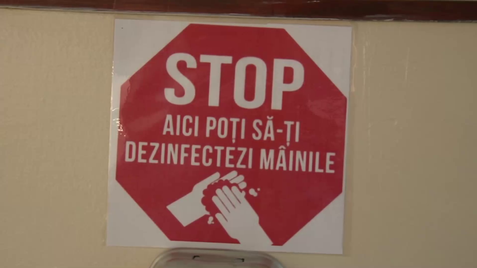 S-a schimbat contractul pe care părintele îl semnează cu școala. S-a introdus clauza COVID