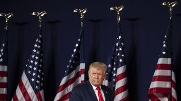 SUA au trecut de pragul de 200.000 de decese din cauza COVID-19, Donald Trump acuză China