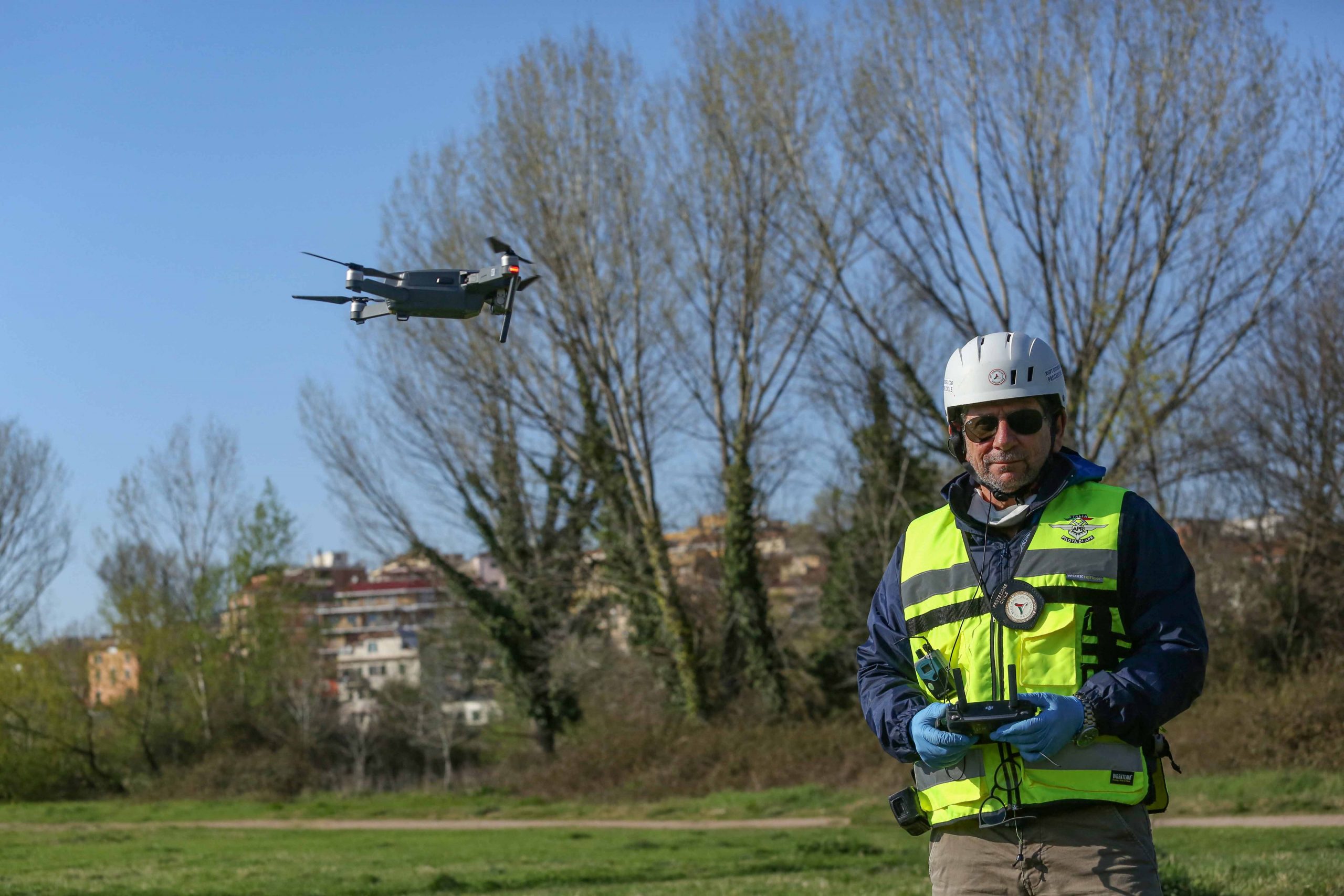 Marea Britanie foloseşte drone ca să depisteze grupurile de imigranţi
