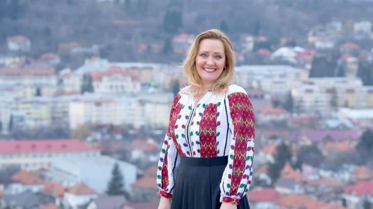 Elena Lasconi, noul primar în Câmpulung Muscel: „Ultima speranță că se mai poate face ceva a învins”