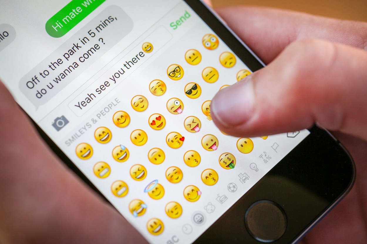 STUDIU. Motivul psihologic pentru care utilizăm emoji-urile