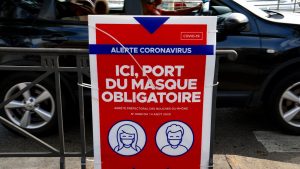 Explozie în numărul de cazuri Covid-19 din Franța: cum s-a ajuns la această situație