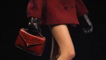 Haine și accesorii făcute din ciuperci. Cum arată prima geantă din miceliu